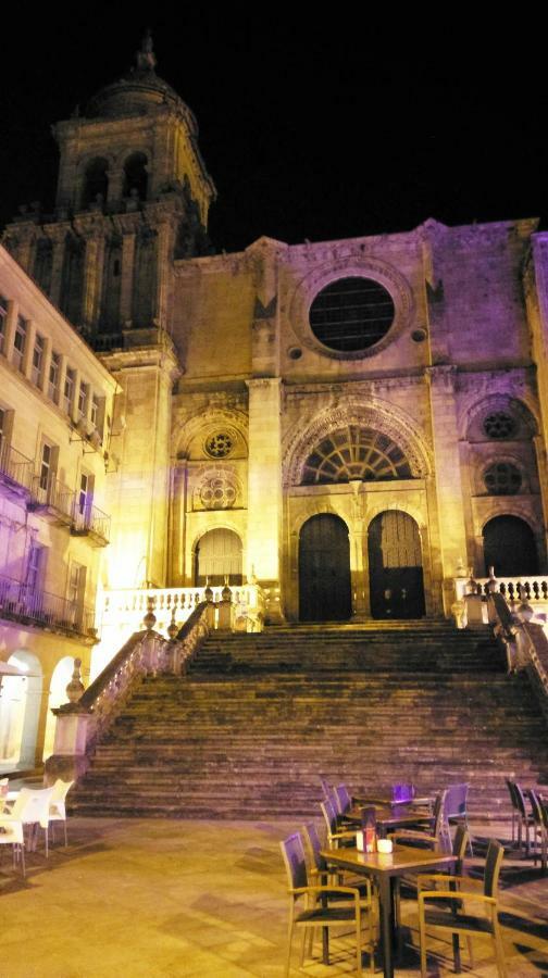Apartamento Portico Paraiso Apartment Ourense Luaran gambar